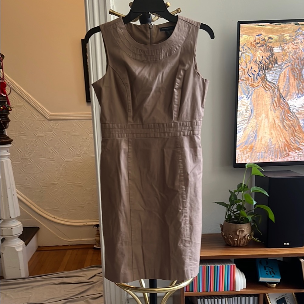 🤎 Vintage Banana Republic Sleeveless Sheath Dress – Size 4 ✨